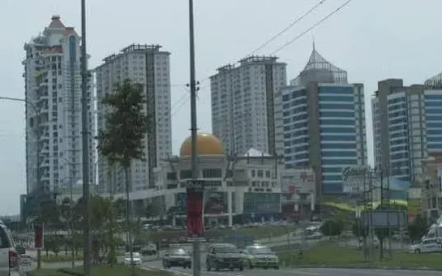 Borneo Holiday Homes @ 1Borneo Tower B Condominium - photo 5