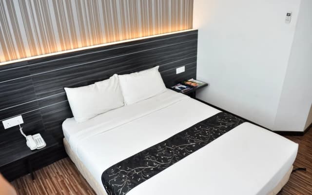 Signature Hotel - photo 4