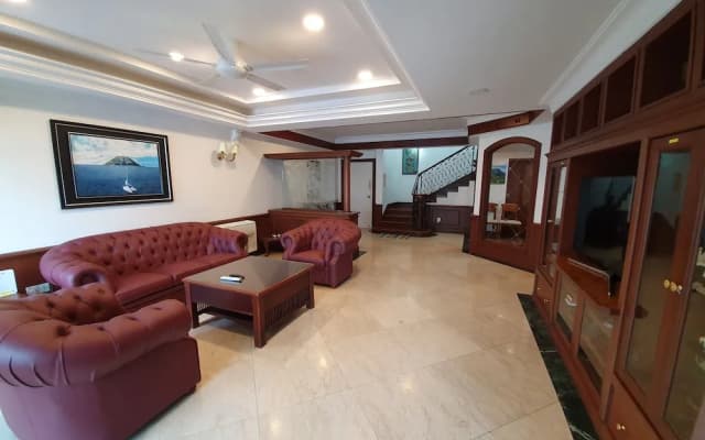 Marina Court Luxury Penthouse - photo 4