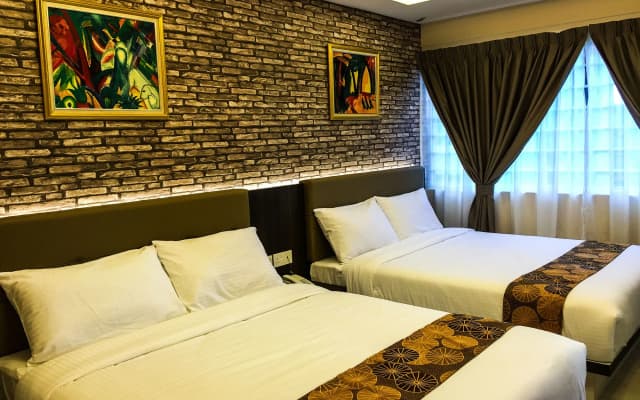 Louis Hotel - photo 5