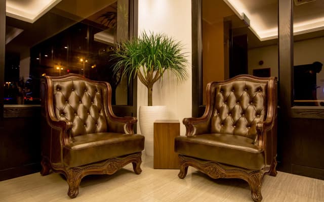 Manhattan Business Hotel Damansara Perdana - photo 2