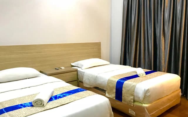 Sunset Seaview Vacation Condos City Centre @ IMAGO Shopping Mall - photo 3