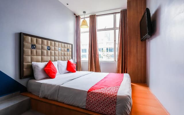OYO 763 Tazara Hotel - photo 4