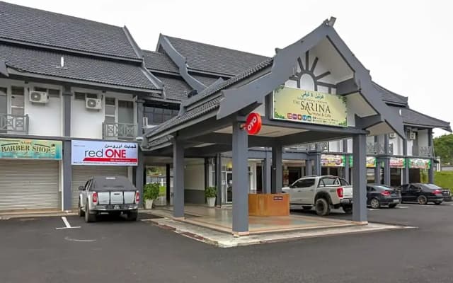 OYO 89922 The Sarina Hotel & Cafe - photo 3