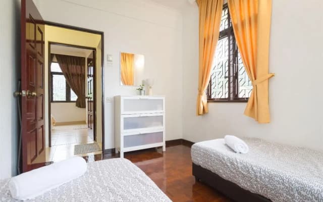 Bayu Emas Apartments - photo 2