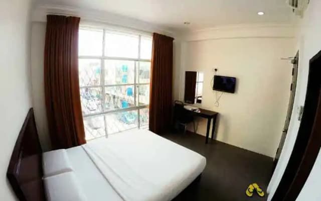 Pearl Hotel Semporna - photo 2