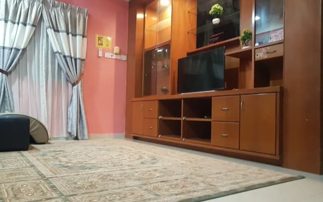 AisyaMyra Homestay - photo 2