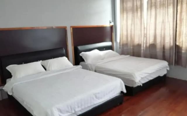 Family Room in Kuching, With Ac and Wifi - photo 2